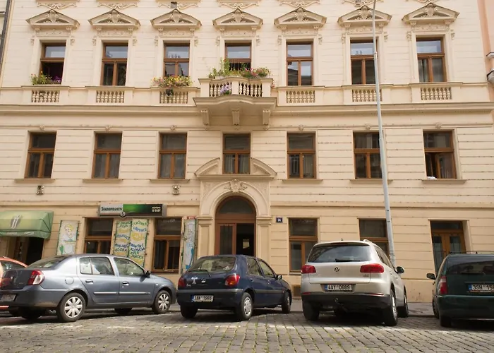 Apartment Florenc With 3-Bathrooms & Bedrooms